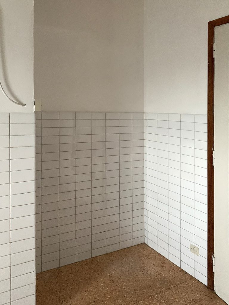 Appartamento Viale Venezia (UD) - Bagno padronale prima della ristrutturazione (2)