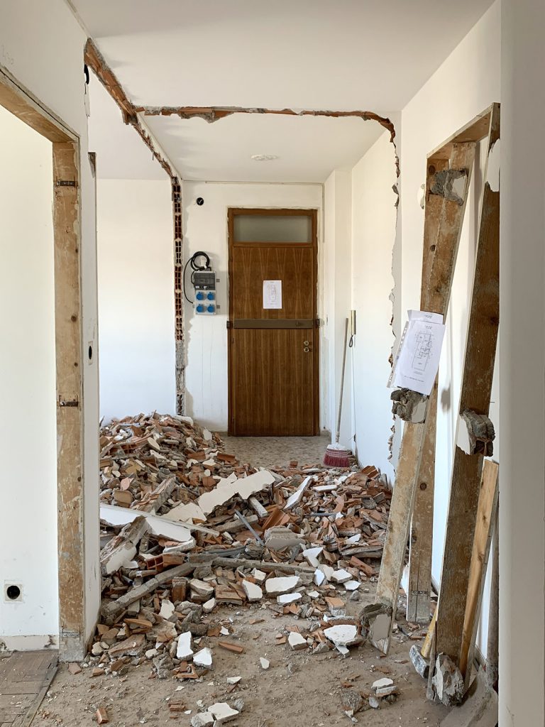 Appartamento Viale Venezia (UD) - Ingresso prima della ristrutturazione (1)