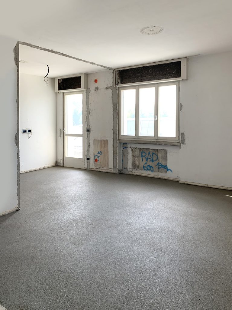 Appartamento Viale Venezia (UD) - Zona giorno prima della ristrutturazione (1)