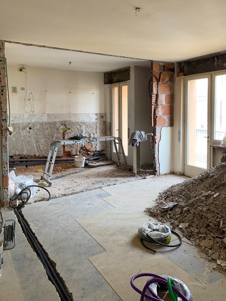 Appartamento Via Codroipo (UD) - Zona living prima della ristrutturazione (1)