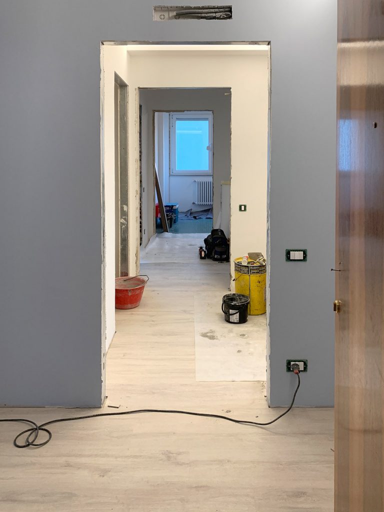 Appartamento Viale Ungheria (UD) - Ingresso prima della ristrutturazione (1)