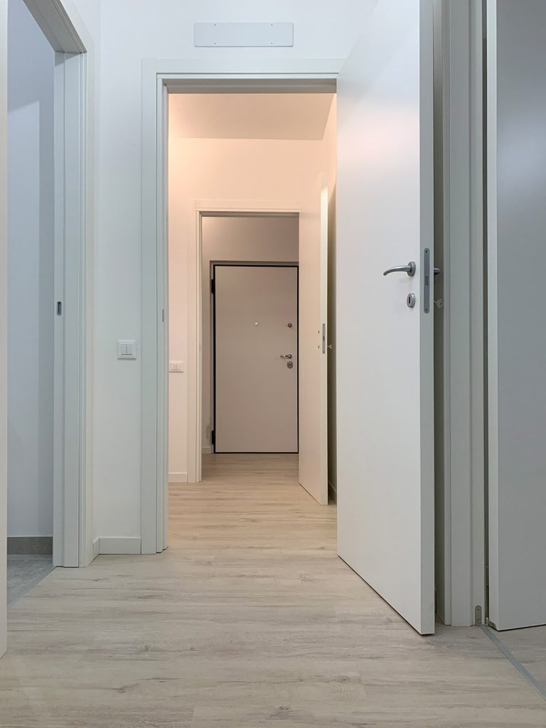 Appartamento Viale Ungheria (UD) - Porta d'ingresso dopo la ristrutturazione (1)