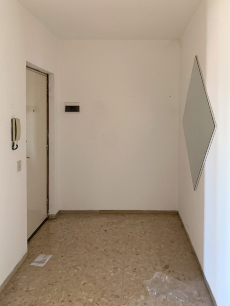 Appartamento Via Buttrio (UD) - Ingresso prima della ristrutturazione