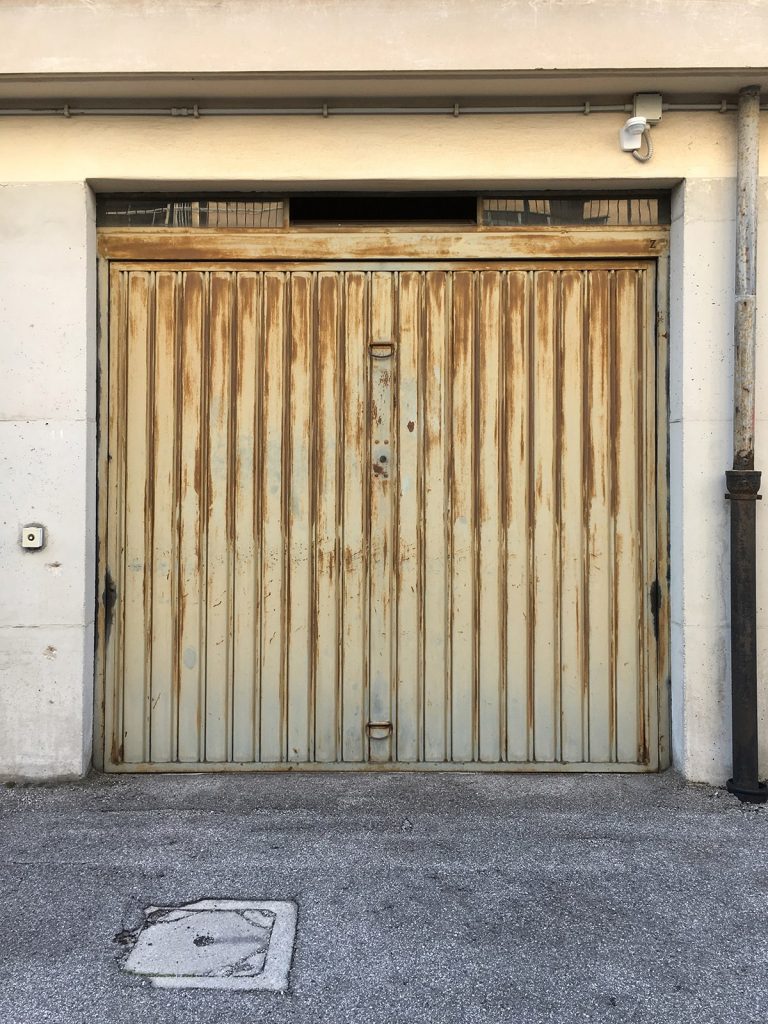 Appartamento Viale Duodo (UD) - Box auto prima della ristrutturazione