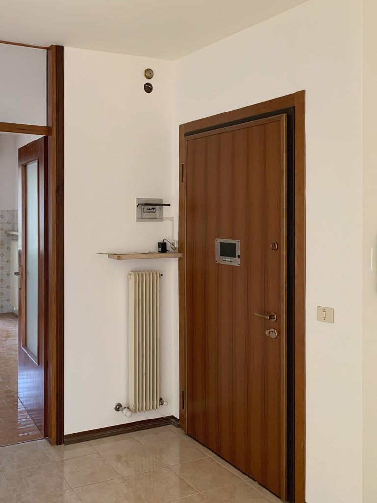 Appartamento viale Venezia (UD) - Ingresso prima della ristrutturazione
