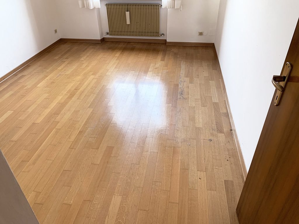 Appartamento viale Venezia (UD) - Pavimento prima della ristrutturazione